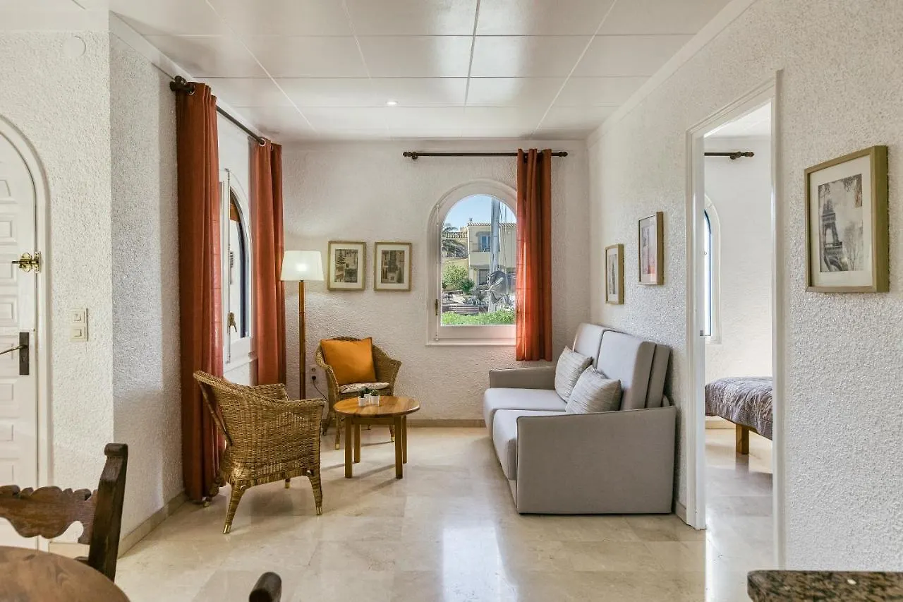 Art- Apartamentos Revilla Tacke H Empuriabrava 0*,