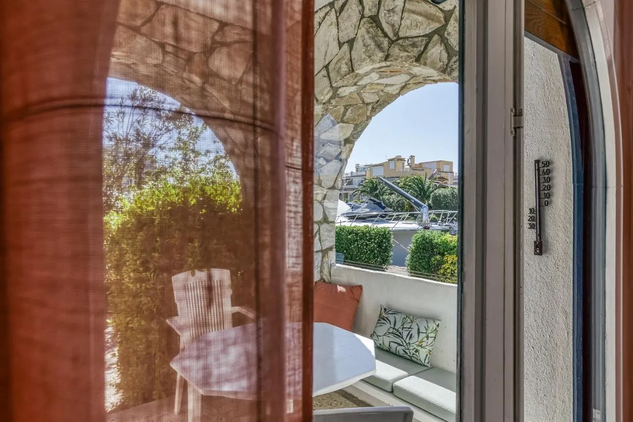 Art- Apartamentos Revilla Tacke H Empuriabrava 0*,  Spain