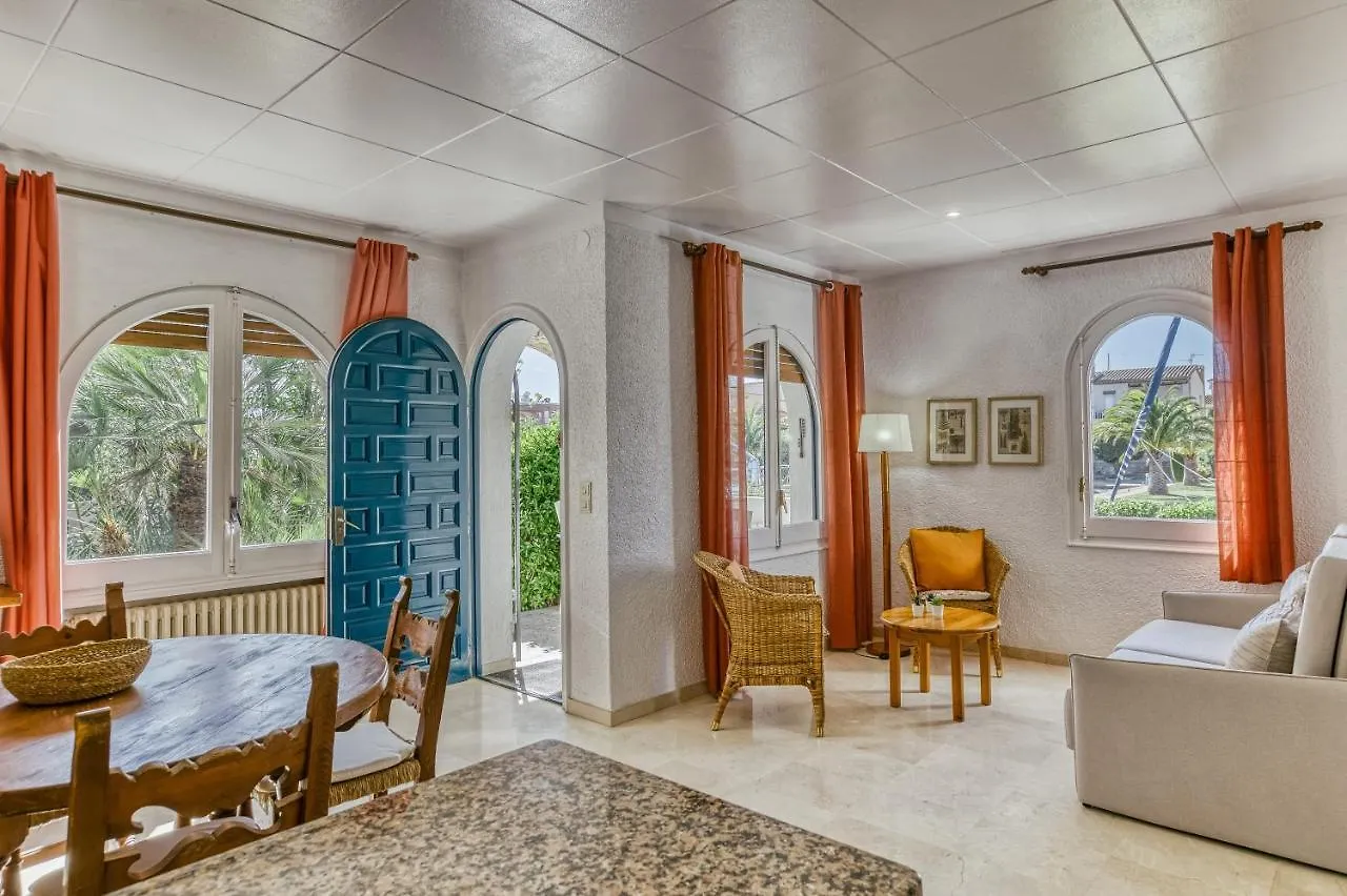 Art- Apartamentos Revilla Tacke H Empuriabrava